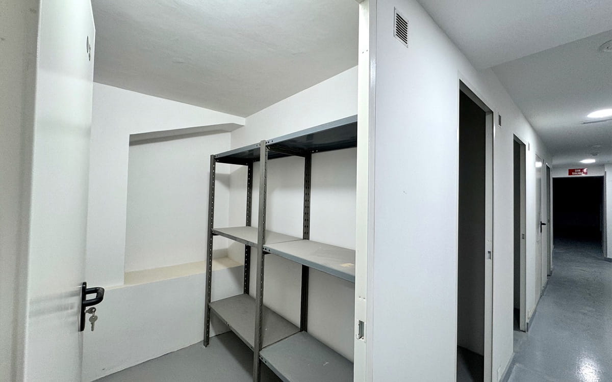 Trastero Calle Reyes Magos en Madrid