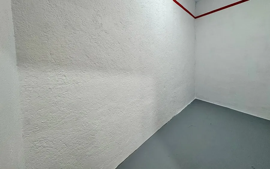 Detalle de calidades en trasteros N&uacute;&ntilde;ez Morgado - Acabados premium y cerraduras de seguridad